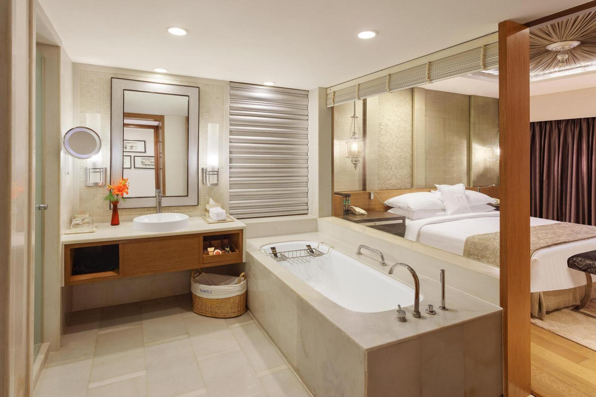 Itc Mughal, A Luxury Collection Resort & Spa, Agra Agra  Exterior foto A bathroom in a hotel